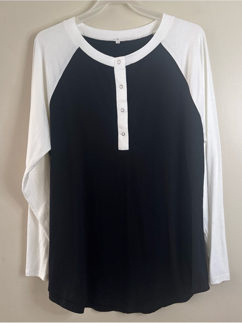 Women's Two-Tone Raglan Henley Long Sleeve Top - Black & White
